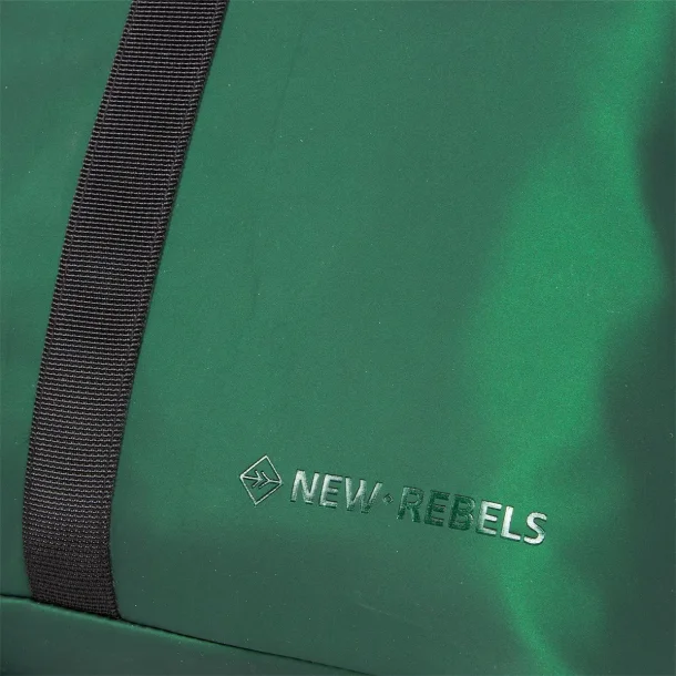 Detalje p� metallic gr�n mini-rygs�k fra New Rebels 