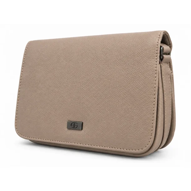 Bon Gout Flap Bag Montana